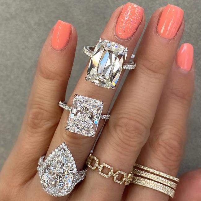 A 10 Carat Diamond Engagement Ring, Pretty Please