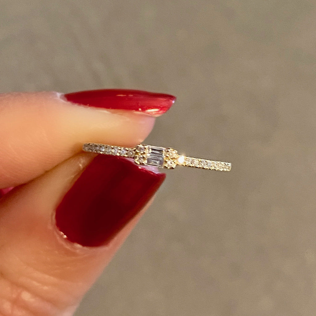Dainty Sparkle Diamond Ring