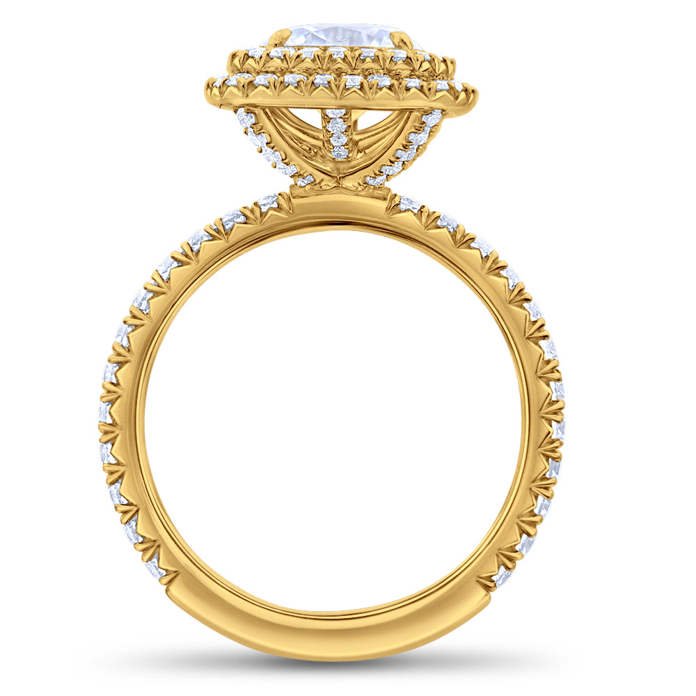 Round Halo White Diamond on Pave Platinum Band