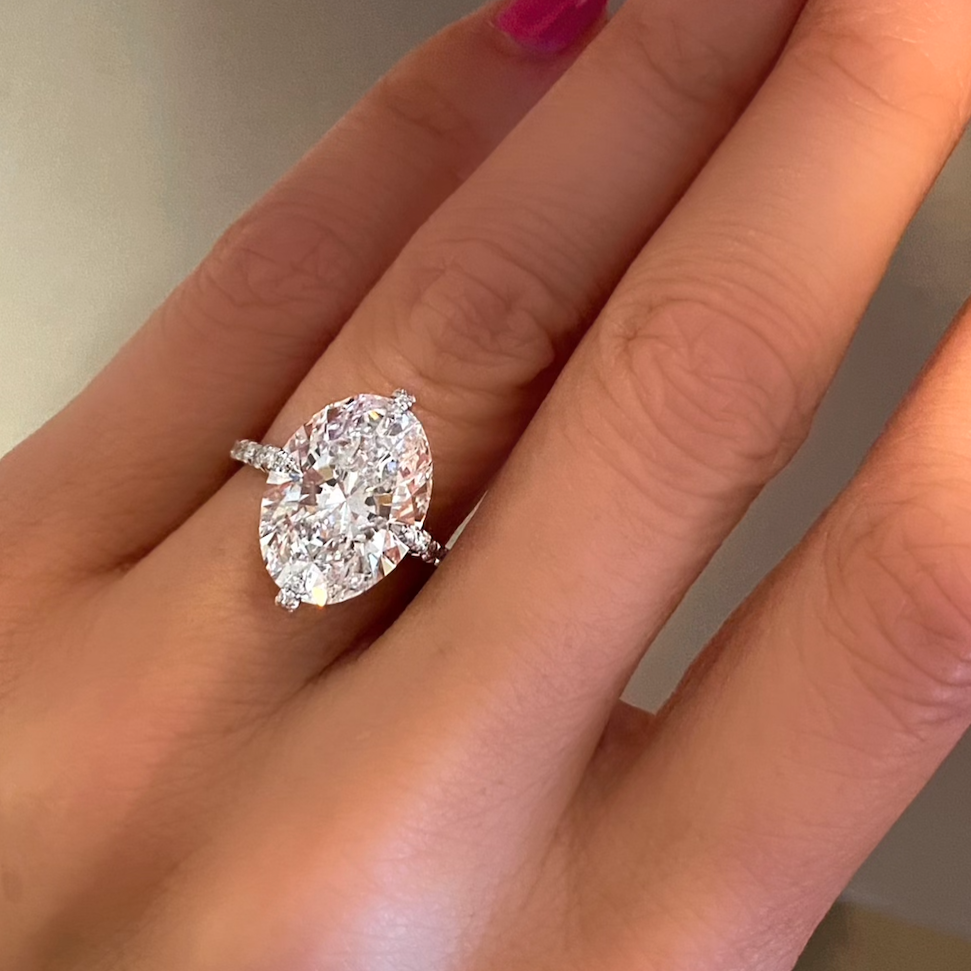 Oval diamond engagement deals