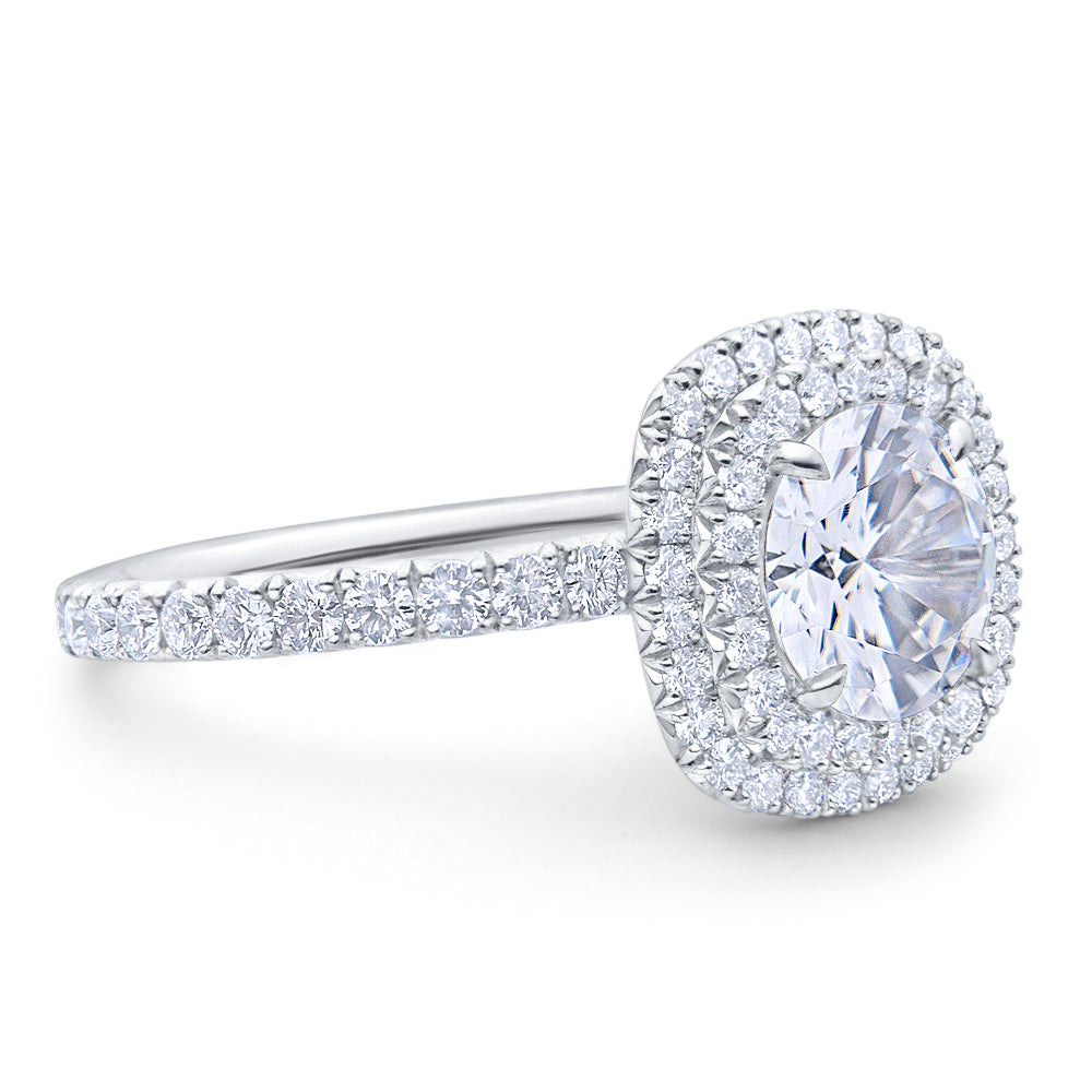 Round Halo White Diamond on Pave Platinum Band