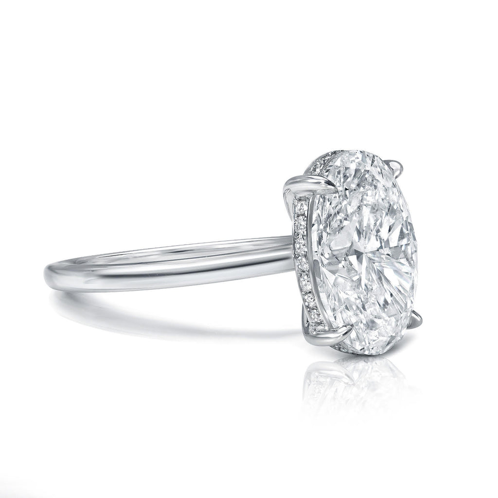 Oval Cut Diamond Engagement Ring